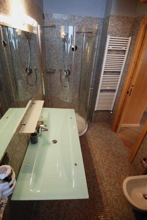 Hotel Bes & 4*